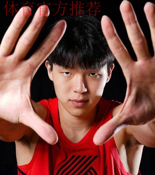 斯潘塞爆发，勇士捡到宝了！NBA真不缺机会，杨瀚森太幸运了